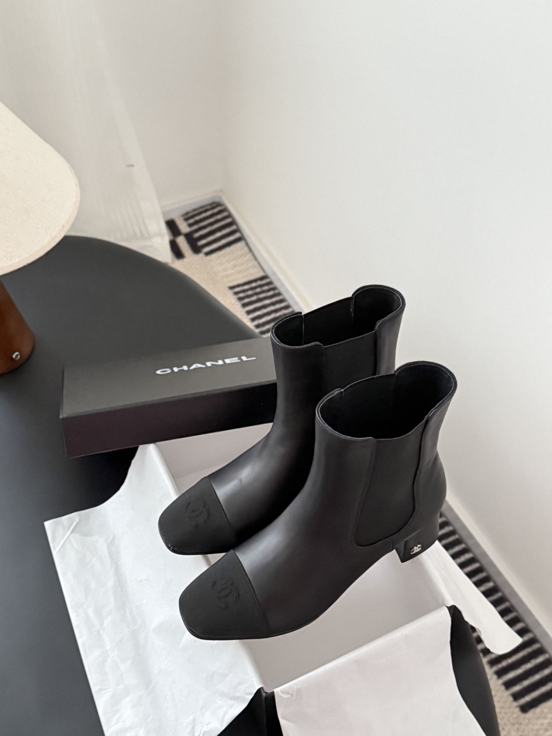 Ch**el boots